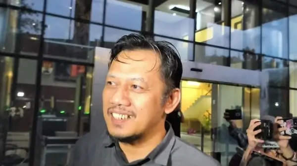 gus aiz gus aiz